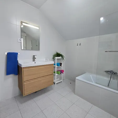 Familiar Paya Usil Rh 446 Apartment Mogro